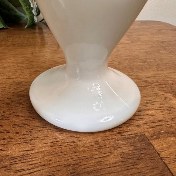 Fenton Silver Crest Fan Vases Pair Milk Glass Ruffled Edge Large and Small Vinta - Picture 6 of 6